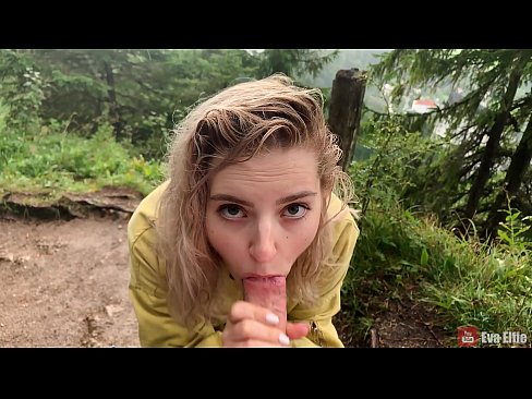 ❤️ Ragazza ingoia cum dopu un pompino publicu - Eva Elfi ❤️ Porno à noi ❌️